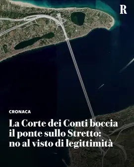 La Corte dei Conti boccia la delibera Cipess che impegna 13,5 miliardi di euro per la realizzazione del ponte sullo Stretto. I magistrati contabili in sede collegiale dicono no alla bollinatura del documento contestando di fatto tutto l'iter messo in piedi dal governo Meloni. Le motivazioni del diniego saranno rese note nei prossimi giorni ma già nell'udienza di stamane la magistrata delegata aveva evidenziato una serie di anomalie alle quali i dirigenti di Palazzo Chigi, ministero Infrastrutture e Mef non hanno risposto in maniera convincente : così il collegio ha accolto la tesi della magistrata delegata e rimandato la delibera Cipess al mittente. Adesso si aprono due possibilità: l'atto viene ritirato in autotutela oppure torna in Consiglio dei ministri e il governo chiede che venga pubblicato in Gazzetta senza il visto della Corte dei conti. Una forzatura prevista dalla norma: ma che ha un peso politico di non poco conto , apre a contenziosi civili e soprattutto una forzatura mai applicata per spese di questa portata che impegnano lo Stato per 13,5 miliardi. L'articolo di Antonio Fraschilla su Repubblica #rep #pontesullostretto 