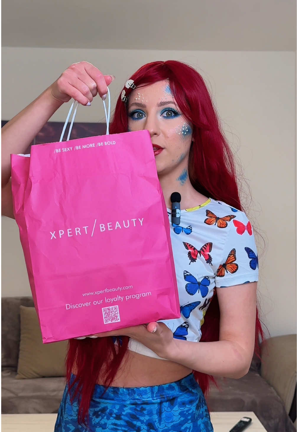 GIFT | Cum credeți, ce personaj sunt? 👀 La mine a venit Halloweenul… și știți la cine a mai venit? La @XpertBeauty 🎃 Au reduceri de până la 60% și transport gratuit la plata cu cardul. Așa că puteți trage un ochi pe xpertbeauty.ro sau chiar în magazinele Xpert Beauty 📅 Perioada campaniei: 22.10-02.11.2025  #xpertbeauty #xpertbeautyromania #moroccanoil #babor #wetbrush