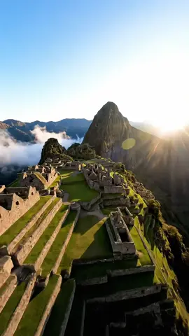 Ever wondered what it feels like to fly through an ancient Incan city above the clouds? 🌄 One take. Pure magic. #MachuPicchu #FPVDrone #CinematicTravel #AncientWorld 