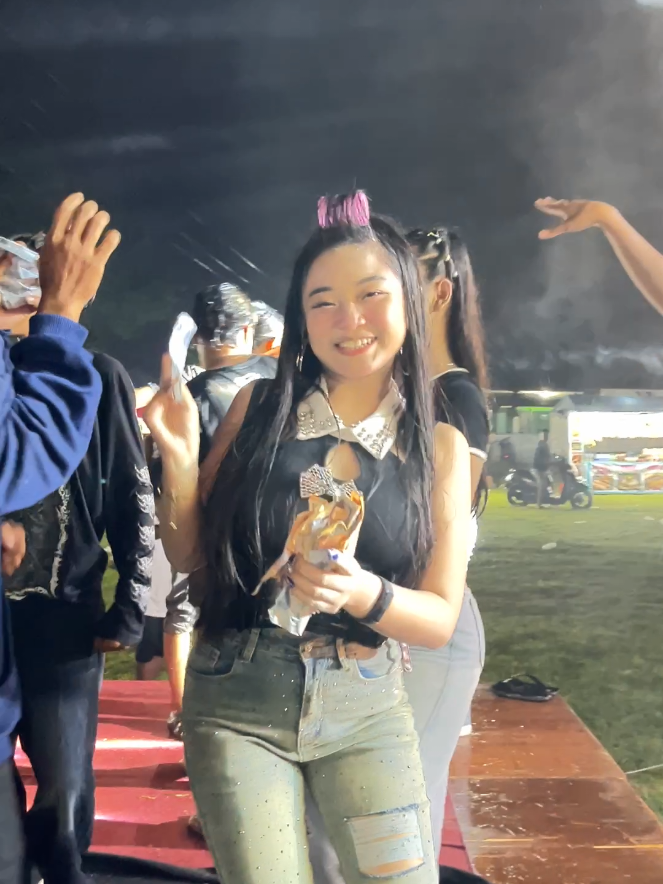 bocil e manis🤩 @florenciaaawijaya_  #ceksound #horegbanyuwangi #dancercantik #horegjawatimur #dancerkarnaval 