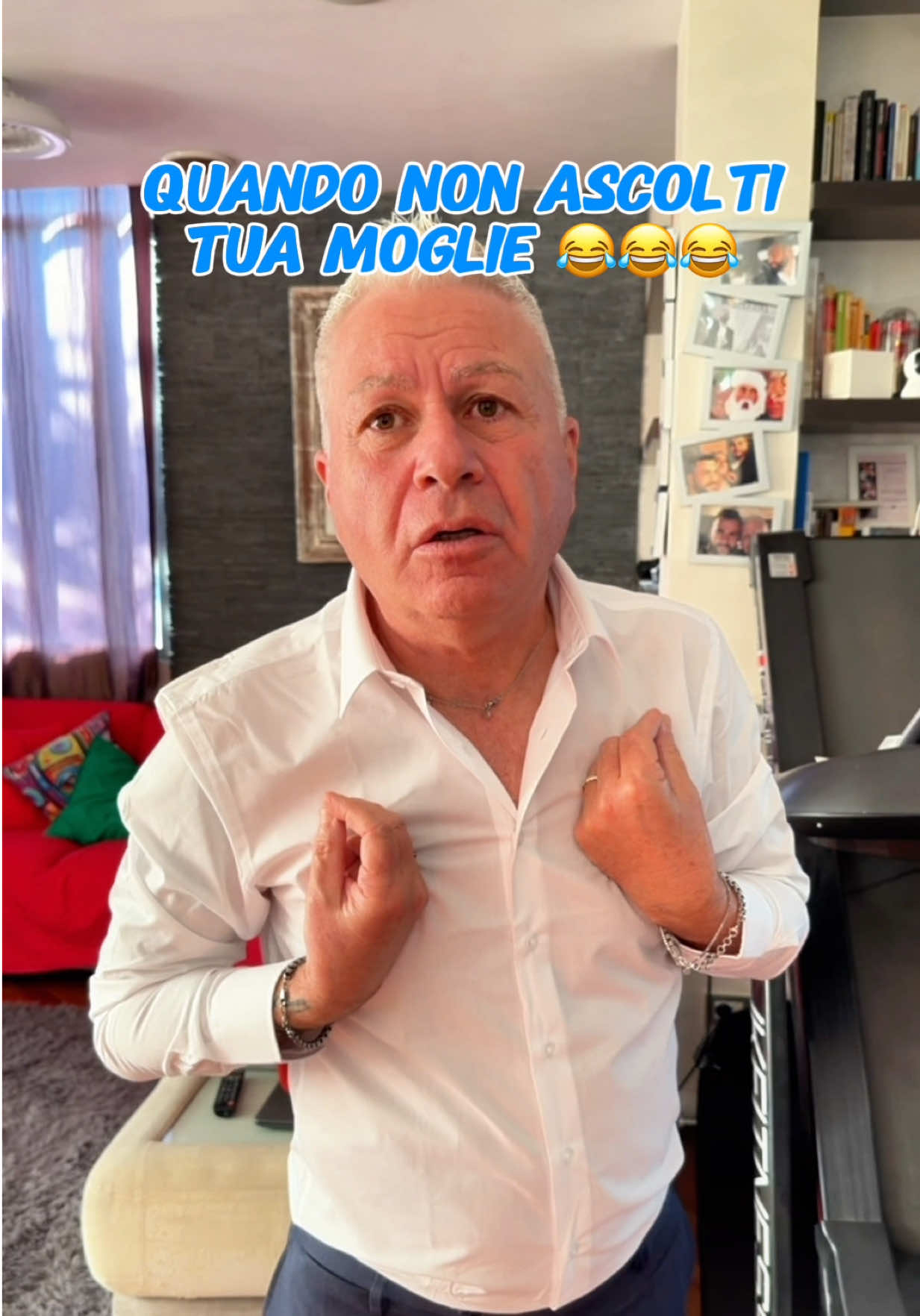 Fingo uno svenimento 😂 pur di non ammettere che non ha sentito mia madre 😂 @Massimo Varamo @alvitiangela #moglieemarito #mammaepapà #ridere #coppia #maaaèvalè 