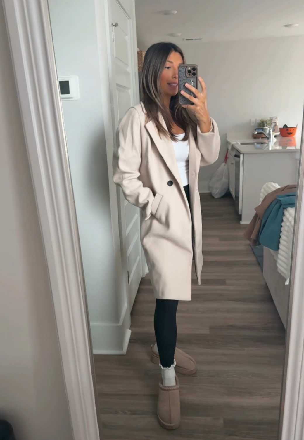 This @TanmingFashion pea coat is giving hot mom vibes! #tanmingfashion #tanmingclothing #wintercoat #winterfashion 