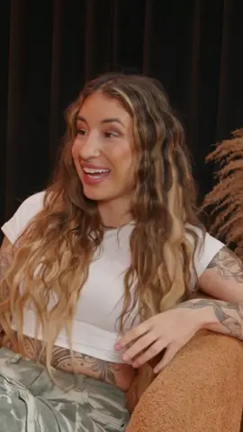 dating apps for lesb.ians? 🤔😍  @Melanie Posner @kirstiepike__  #wlw #wuhluhwuh #lgbtq #wlwedit #wlwrelationship 