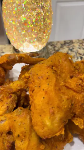 One thing CJ gone do is deliver the word!! 😩❤️😂 #thatmanandthemkids #momlife #chickenwings 