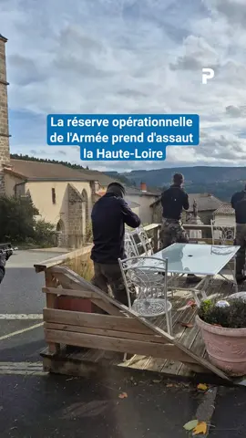 🪖 1 000 militaires, 3 hélicoptères, 80 véhicules... les réservistes de l’Armée française avaient sorti les gros moyens pour un exercice sans précédent en Haute-Loire 🚁 « Impressionnant », nous ont confié les spectateurs 🎤 📹 Émilie Berger & Célia Chebbah #armée #militaire #soldat #hauteloire @armee.de.terre