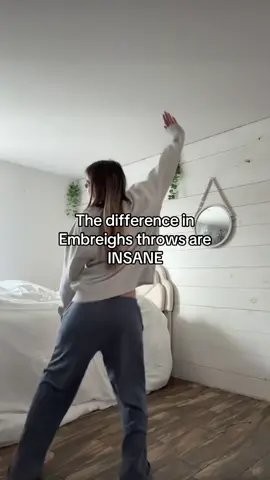 Like since when did she have allattt she ateee @oomps @??? #embreigh #throwingit #blowthisup #fyp #embreighcourtlyn 