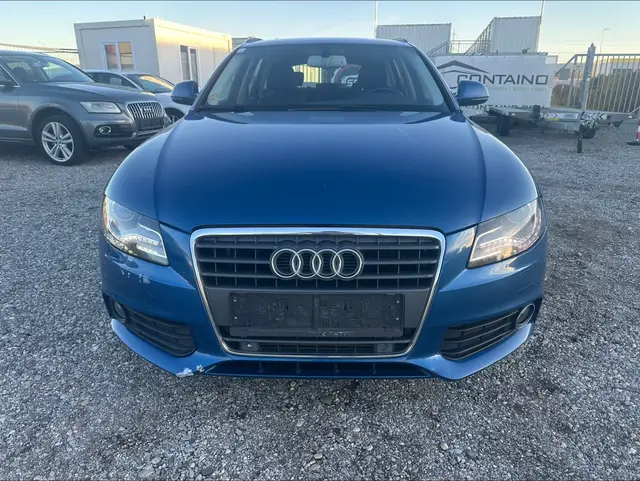 Händlerfahrzeug Herzlich Willkommen bei Spreco Autohandel Zum Verkauf steht ein *Audi A4 2.0 TDI 2009 Automatik  * Gut Ausgestattet  	•	Automatikgetriebe 	•	Start/Stop-System 	•	Elektrische Parkbremse 	•	Zweizonen-Klimaautomatik 	•	Audi Concert Soundsystem 	•	Multifunktionslenkrad 	•	Tempomat (Cruise Control) 	•	Bordcomputer 	•	Einparkhilfe hinten (PDC) 	•	Elektrisch verstellbare Vordersitze 	•	Fahrersitz mit Memory-Funktion 	•	Elektrische Fensterheber 	•	Elektrisch verstellbare und beheizbare Außenspiegel 	•	Zentralverriegelung 	•	Start/Stop-Taste (Keyless Start) 	•	Elektrische Heckklappe 	•	Innenraum in Stoff Schwarz 	•	Armlehne vorne 	•	ISOFIX Kindersitzbefestigung *Auto Gebrauchsspuren   *SPRECO AUTOHANDEL* keine fixen Öffnungszeiten, Besichtigungen und Probefahrten nach Terminvereinbarung. (auch an Sonn-Feiertagen) FINANZIERUNG UND EINTAUSCH IHRES KFZ MÖGLICH!   !!!FINANZIERUNG AUCH OHNE ANZAHLUNG!!! Fahrzeug-Zustellung auf Wunsch in ganz Österreich möglich. An-und Verkauf/Vermittlungsverkauf Irrtümer, Zwischenverkauf, Satz- und Druckfehler sind ausdrücklich vorbehalten. Die angezeigten Daten ( z.B Serienaustattung) sind Angaben von Herstellern und Importeure bzw, Angaben von Eurotax. Bitte beachten Sie, dass es hierdurch zur Abweichungen zum jeweiligen Fahrzeugangebot Kommen kann. Alles Angaben ohne Gewähr! SPRECO AUTOHÄNDLER Reitherstr. 43 3430 Tulln an der Donau 📞+4367764836782