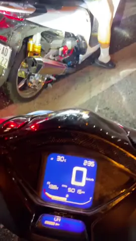 Chơi xe văn minh không thích hơn thua..🤪#thainguyennews #xh #xuhuong #sh350i🚀 #tamdao 