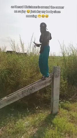 as i heard Christmas is around the corner na so joy 😂 just dey my body since morning 😁😂😅#fyp #goviral #viral #joy #christmas @Deefunny2 @ogabbah 