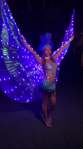 behind the scenes !! (also why did i think walking in heels on grass was a good idea 🥲)