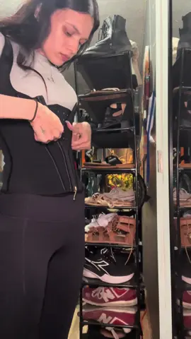 Why is putting on a faja a whole workout 🏋️ #waisttrainer #faja 