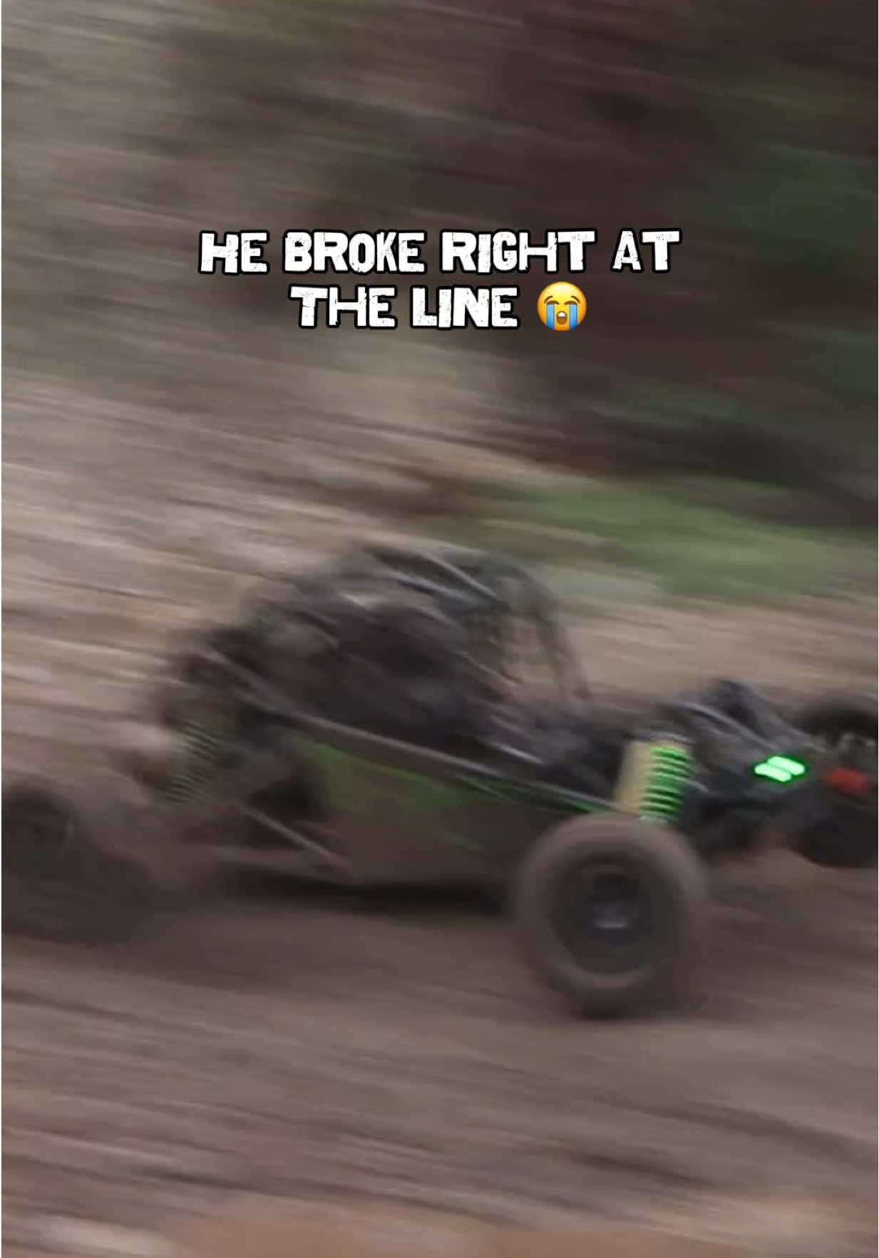 Another CRAZY finish at Battle of the Bouncers 🤯 This time, it was Timmie Cameron who had bad luck and broke about 60 feet from the finish line in his #UTV Cup matchup 🏁 #offroad #fyp #utvracing