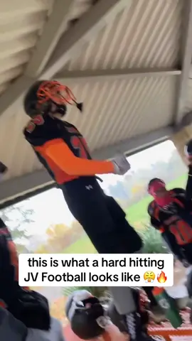 anyone else got goosebumps? (@Pullout18) #jv #football #jvfootball #motivational 