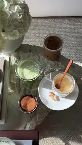 Follicular phase eats & movement 🍂🤸🏻‍♀️  @goodonyaorganic electrolytes  @True Botanicals eye patches  @Apothékary blue burn (code: ELENAMIA 15% off) @Austin Sea Moss honey included sea moss gel (code: ELENA10) #cyclesyncing #antiinflammatory #wieiad #guthealth #whatieatinaday 