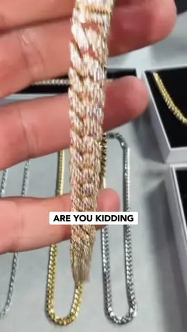 Chains that don’t fade. Confidence that doesn’t either! JAXXON has the chains for you!🫵🏽🔥 #jaxxon #mensfashion #fypシ #trending #jaxxonpodcast 