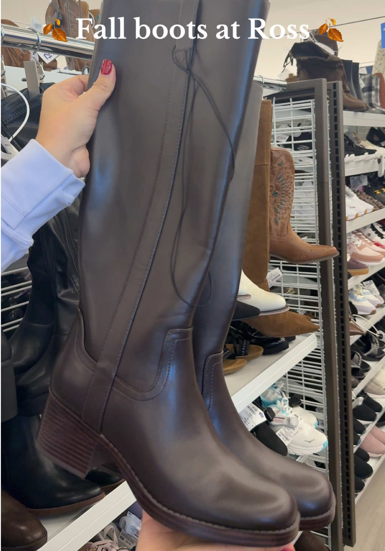 These are the perfect pumpkin patch boots 🍂  #fallfashion #pumpkinpatchoutfit #boots #falloutfits 