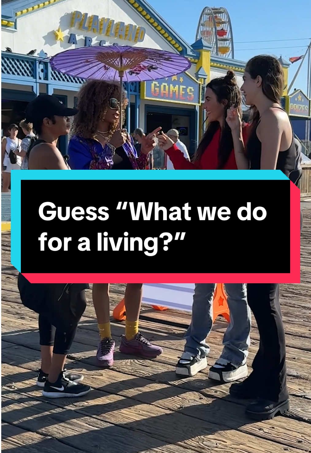 Strangers guess what we do for a living… #podcast #botez #botezsisters #botezlive 