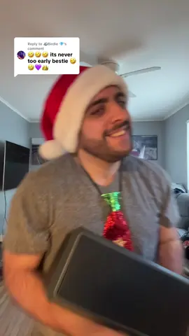 Replying to @🐦Birdie 💎 #merrychristmas🎄 #holidayfun #fyp #homehopesaints💙🤍 #rogue💜⛓️‍💥🤍unchained⛓️‍💥 