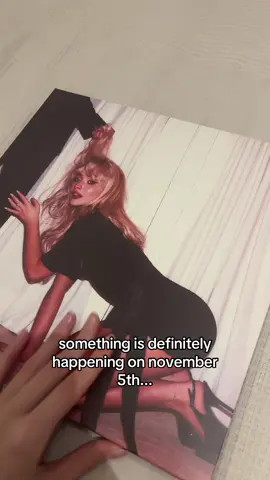 house tour mv..? she has it pinned??? @Sabrina Carpenter @Team Sabrina #sabrinacarpenter #mansbestfriend #foryoupage #fyp #viral 