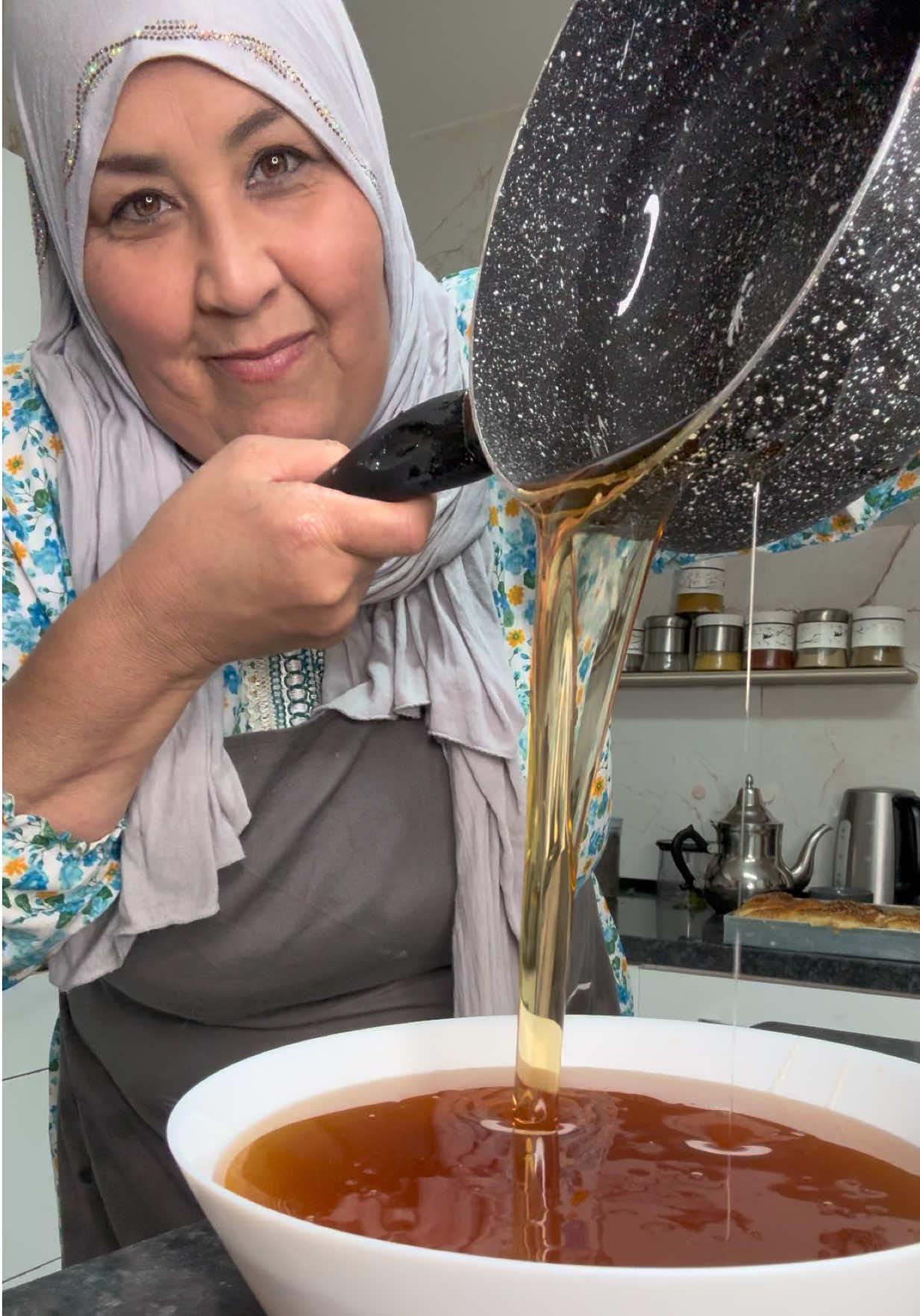 ‏عسل منزلي طريقة سهلة وسريعة لتبدأ مشروع جديد## @Cherifa aka Oum Jena 😁 