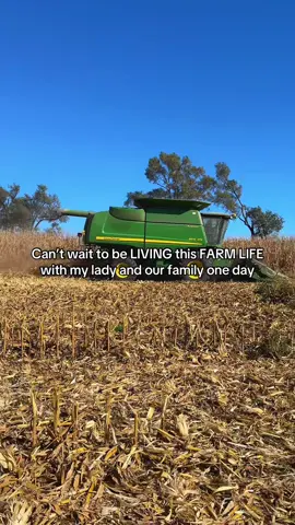 1st gen farmer loading….🧑‍🌾 #farmlife #cornfield #nebraska 