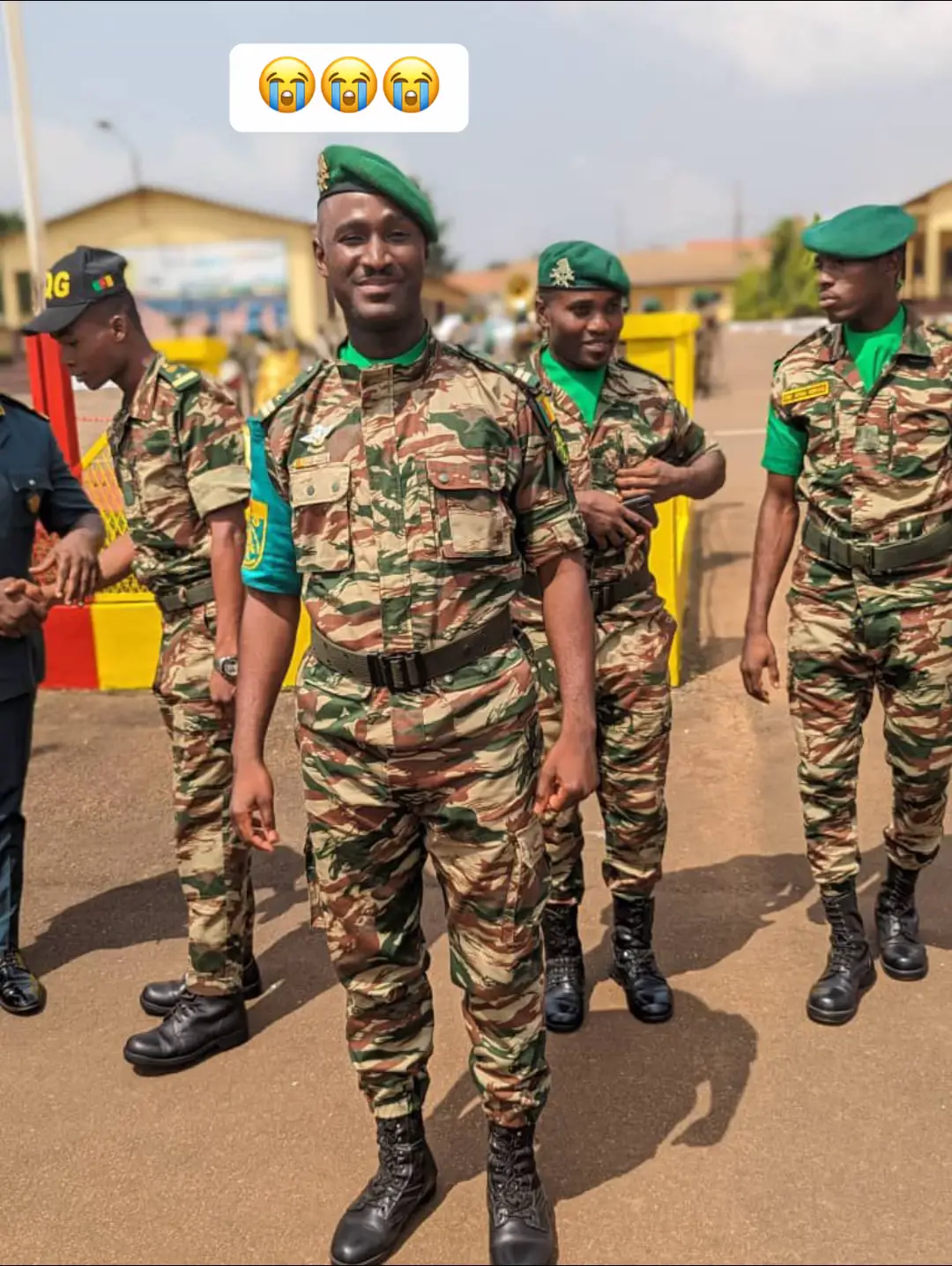 #pourtoi #tiktokcameroun🇨🇲 #deuil Je ne cesse de penser à toi 😣 rip 😢💐🙏🏾🕊️