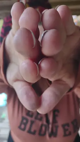 Happy Halloween 🎃👻 #halloween #leafblower #coatume #couplescostume 