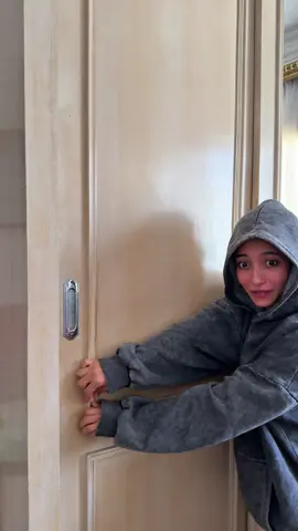 ابقي اشوف حد يقولي الدولاب فين😂