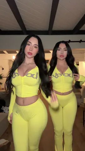 🙈💛 #alexiamaga #sophiemaga 