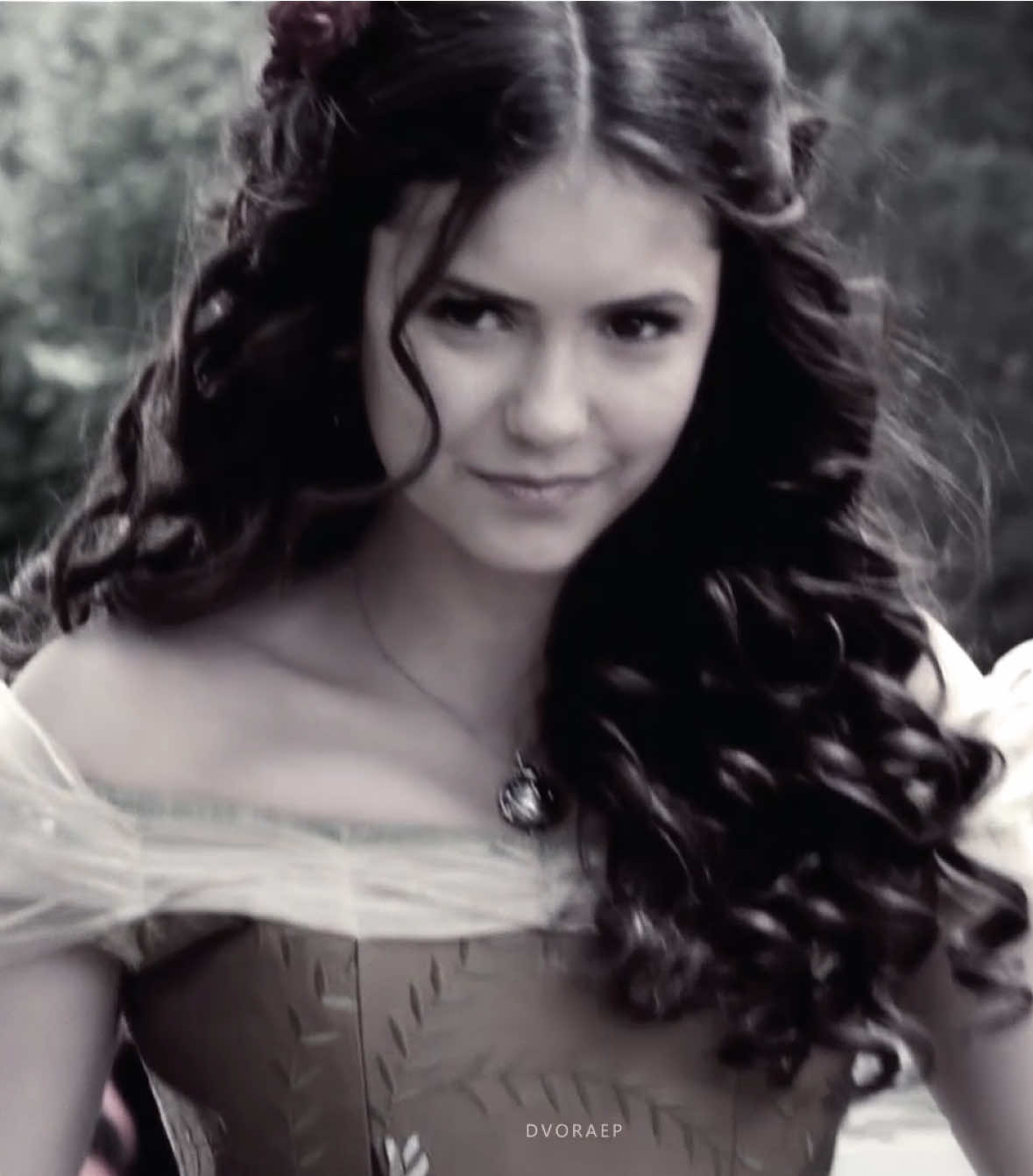 the tension in the first scene 😫 [cc: vervain (payhip) scp: cxorelogoless panning: vamffx] #elenagilbert #damonsalvatore #delena #delenaedit #thevampirediaries  Delena edit