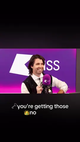 just marz being cute #katseye #marz #banneraj #eyekons #fyp 