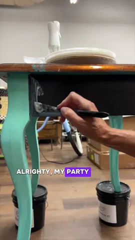 Our transfer foils make upcycling furniture so easy, and our collection of almost 500 different colors and patterns will surely allow you to find exactly what you’re looking for! #transferfoil #upcyclingfurniture #furnituremakeover #furnitureflip #upcycledfurniture 