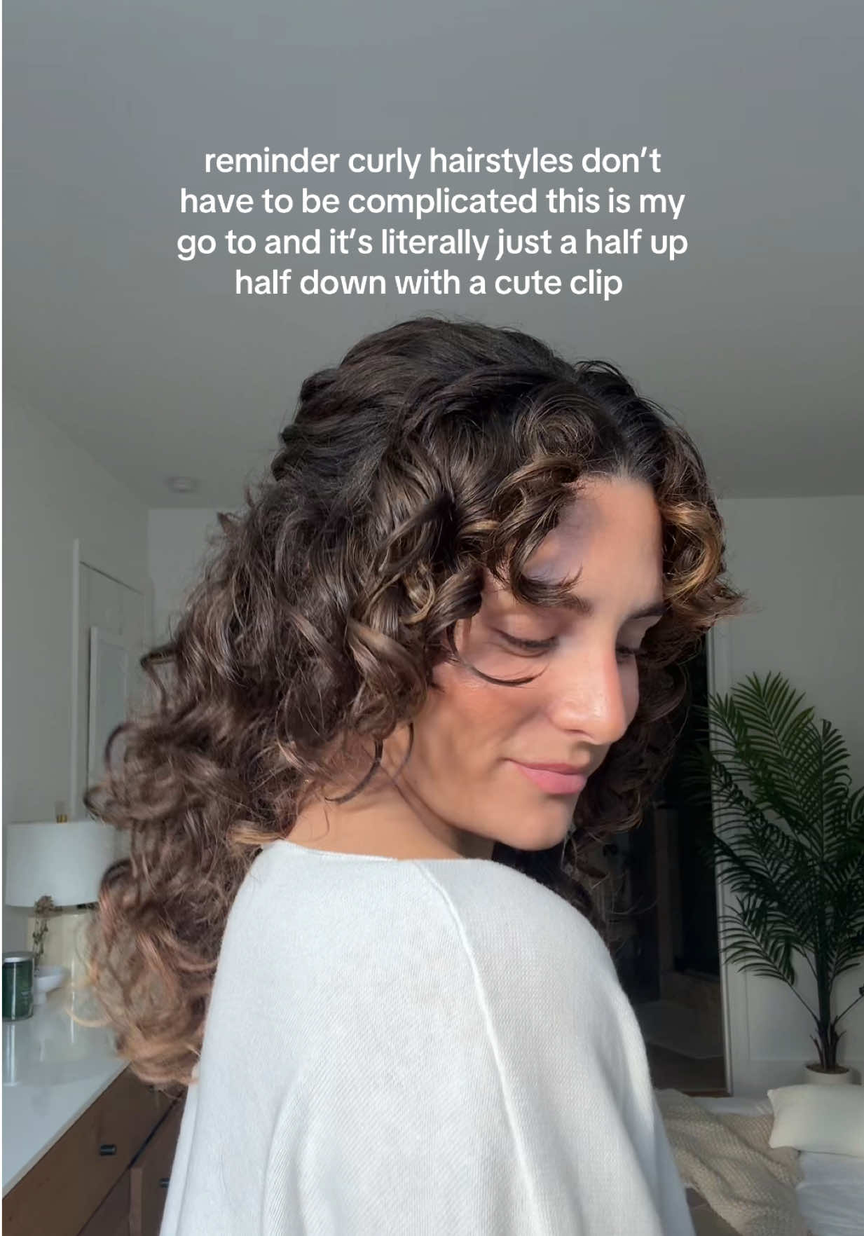 easiest curly hairstyle and it’s cute from every angle 🤌🏼🤌🏼🤌🏼
