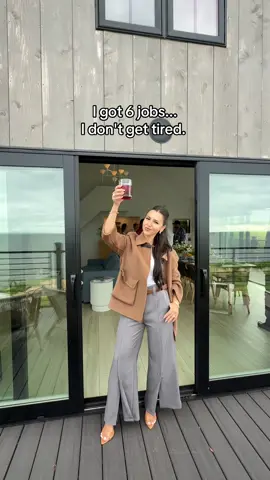 We don't get tired over here. Hard work pays off and I'm so grateful 🤍🙏🏼 #igot6jobs #fulltimecontentcreator #entrepreneur #sixfigurebusiness #longisland 