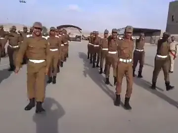 مافيه الا قوة تبديل 🤣🏃🏻‍♂️ . #الامن_العام #دوره_عسكريه #explore #ذكريات #ارشيف 