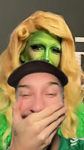 J’ai même pas pu terminer le TikTok #irismittenare #halloween #meta #soiree 