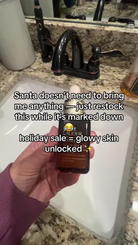 Luxury skincare that’s actually on sale 🎄 #EsteeLauder #NightRepair #HolidayDeals #LuxurySkincare #TikTokMadeMeBuyIt 