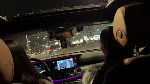 @Daniela Curtean 😍#foryoupage #fyp #eclass #mercedes #girls 