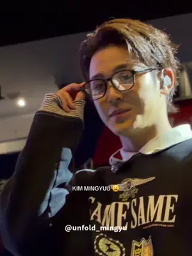 KIM MINGYU WEARING GLASSES FOR TODAY SOUNDCHECK 😫😫 #mingyu #kimmingyu #seventeen17_official #fyp #foryoupage 
