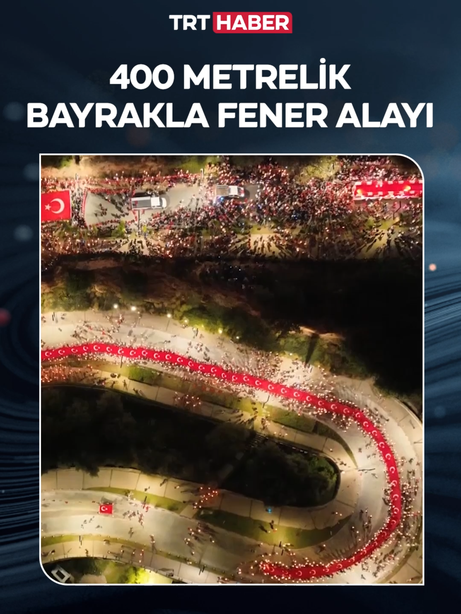 🇹🇷Antalya'da #29Ekim Cumhuriyet Bayramı kutlamaları dolayısıyla 400 metrelik Türk bayrağıyla fener alayı düzenlendi.