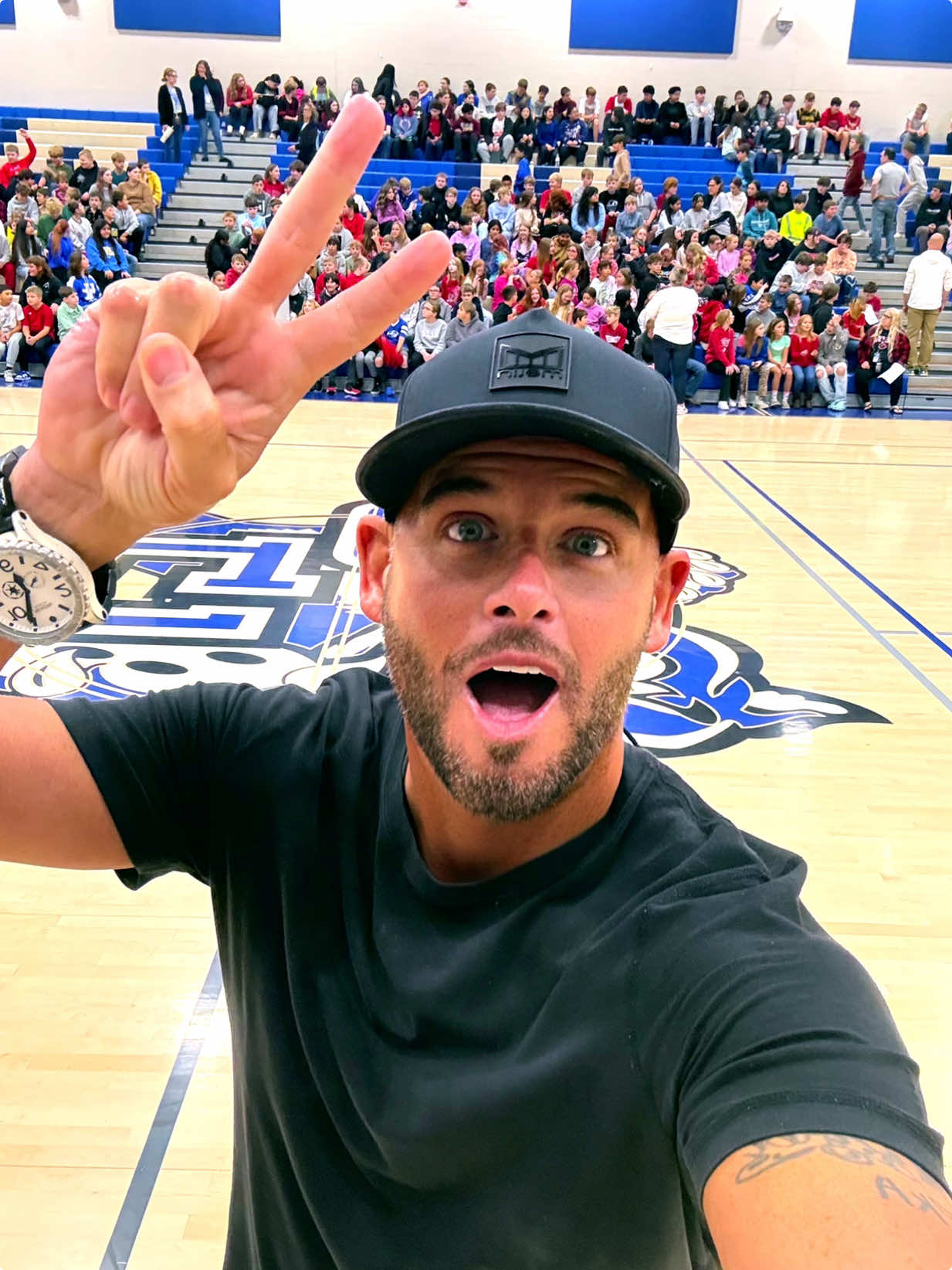 Motivational speaker Tom Coverly + @Vive18 delivered powerful substance prevention assemblies to Gallatin Middle & High school in Warsaw, Kentucky today for Red Ribbon Week.  #substanceabuse #prevention #redribbonweek #vaping #schoolassembly 