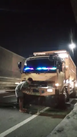 jam jam ngantuk😴😌🥺