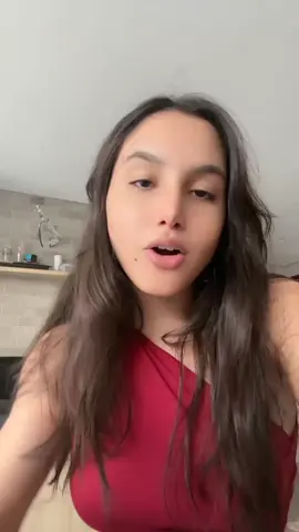 #estomagoalto #sucoverde #Fitness #inchaço #mulher 