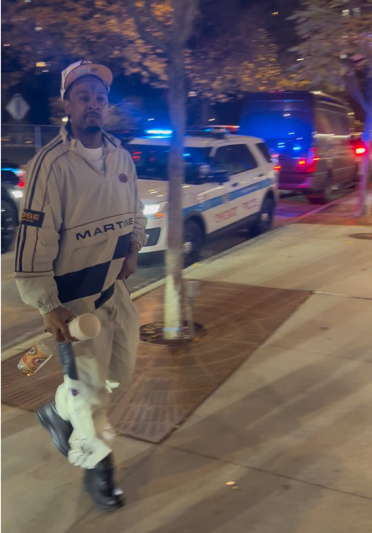 @21 pulls up to The 1st Annual Swerv & Friends BDAY BASH in Chicago, IL @BmnShows @21 Savage Updates  #21savage #21 #Chicago #Viral #chicagotiktok 