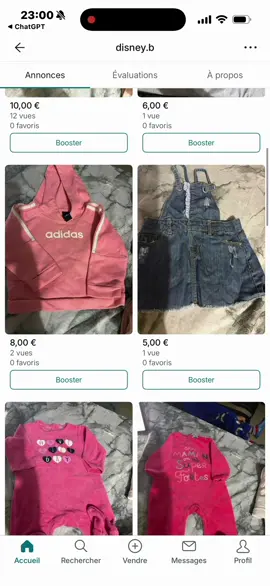 Coucou les filles, coucou les Maman, j’ai rajouté énormément de Vetement sur mon Vinted. N’hésitez pas à y faire un tour. Bisous bisous#pourtoi #vinted 