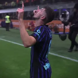 what a goal 😮‍💨. #petarsucic #inter #fyp 