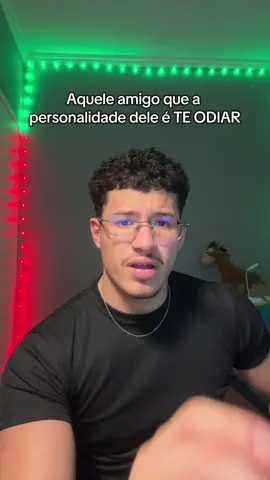 Tem algum “amigo” assim?  #humor #comedia 