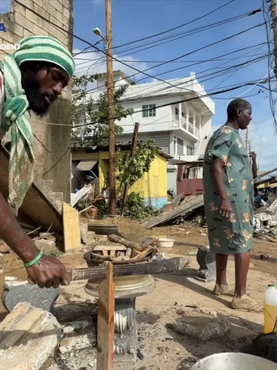 🇯🇲 MELISSA RECOVERY: FOX Weather Correspondent Robert Ray is in the heart of a devastated Montego Bay, Jamaica showing residents struggling to cope with their homes and neighborhoods in ruins after Hurricane Melissa. #jamaica #hurricane #hurricanemelissa #recovery