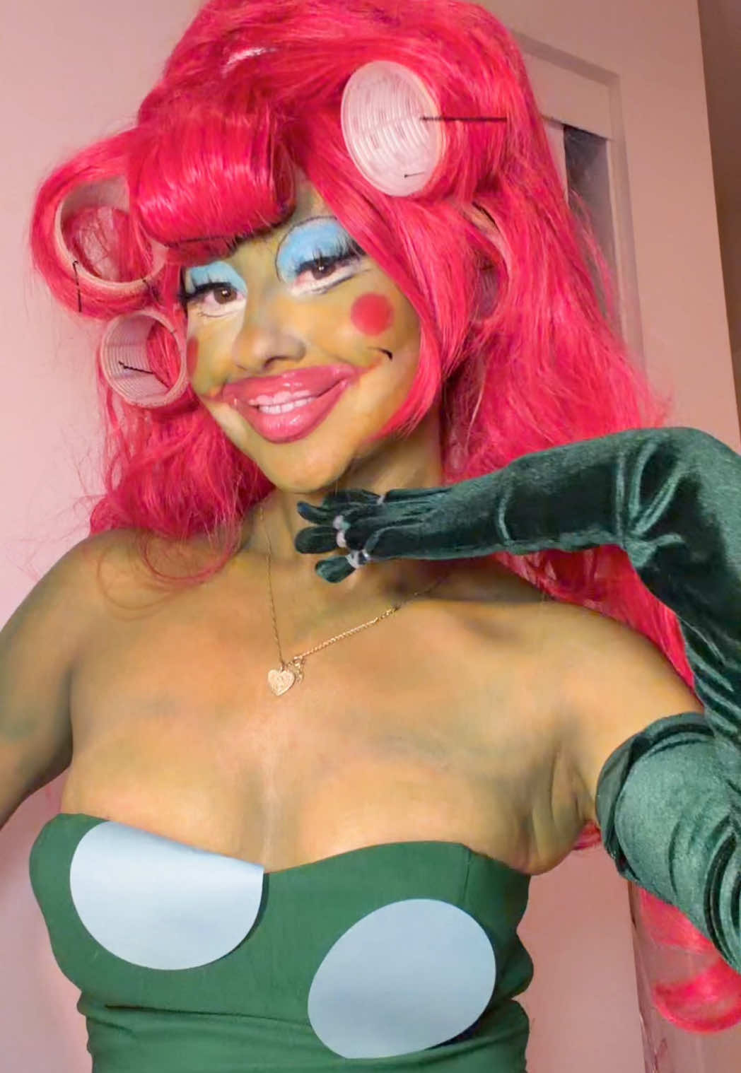 Any thumbelina fans here? 👀  Side note- I think this is officially the craziest I’ve ever looked in my room at 3 am. 