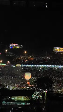 #လမ်းကြားထဲကျပြီးပြန်တက်သွား #စိန်နားပန်အလှ #ဖွင့်ပွဲည #တောင်ကြီးတန်ဆောင်တိုင်ပွဲတော် #ရောက်ချင်တဲ့နေရာရောက်👌 